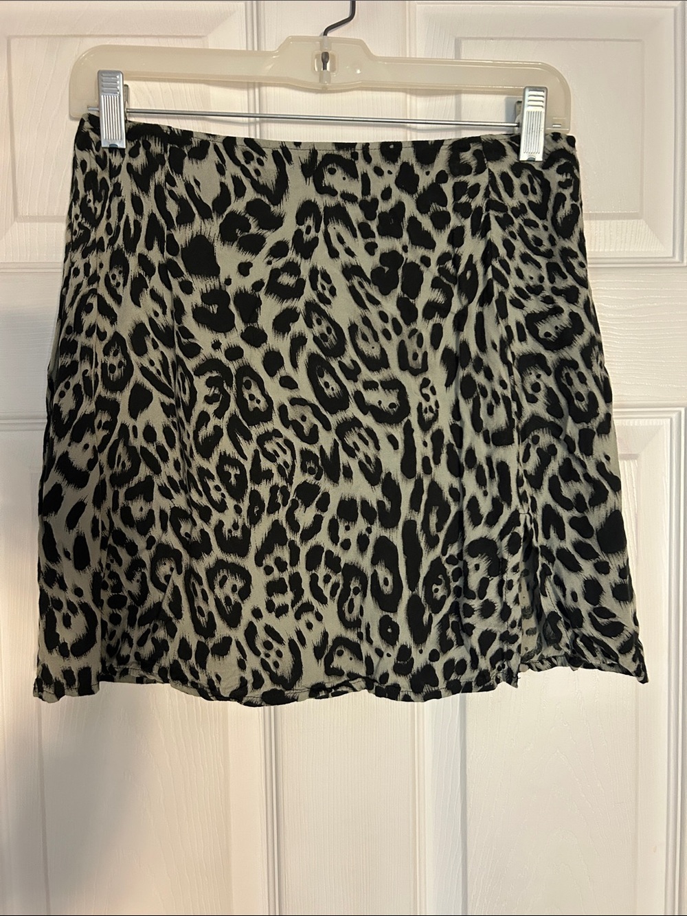Motel black and gray Leopard Print Mini Skirt size small